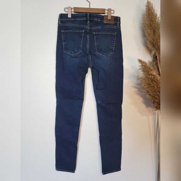 LUCKY Brand skinny jeans. Size 6/28 - Picture 2 of 13